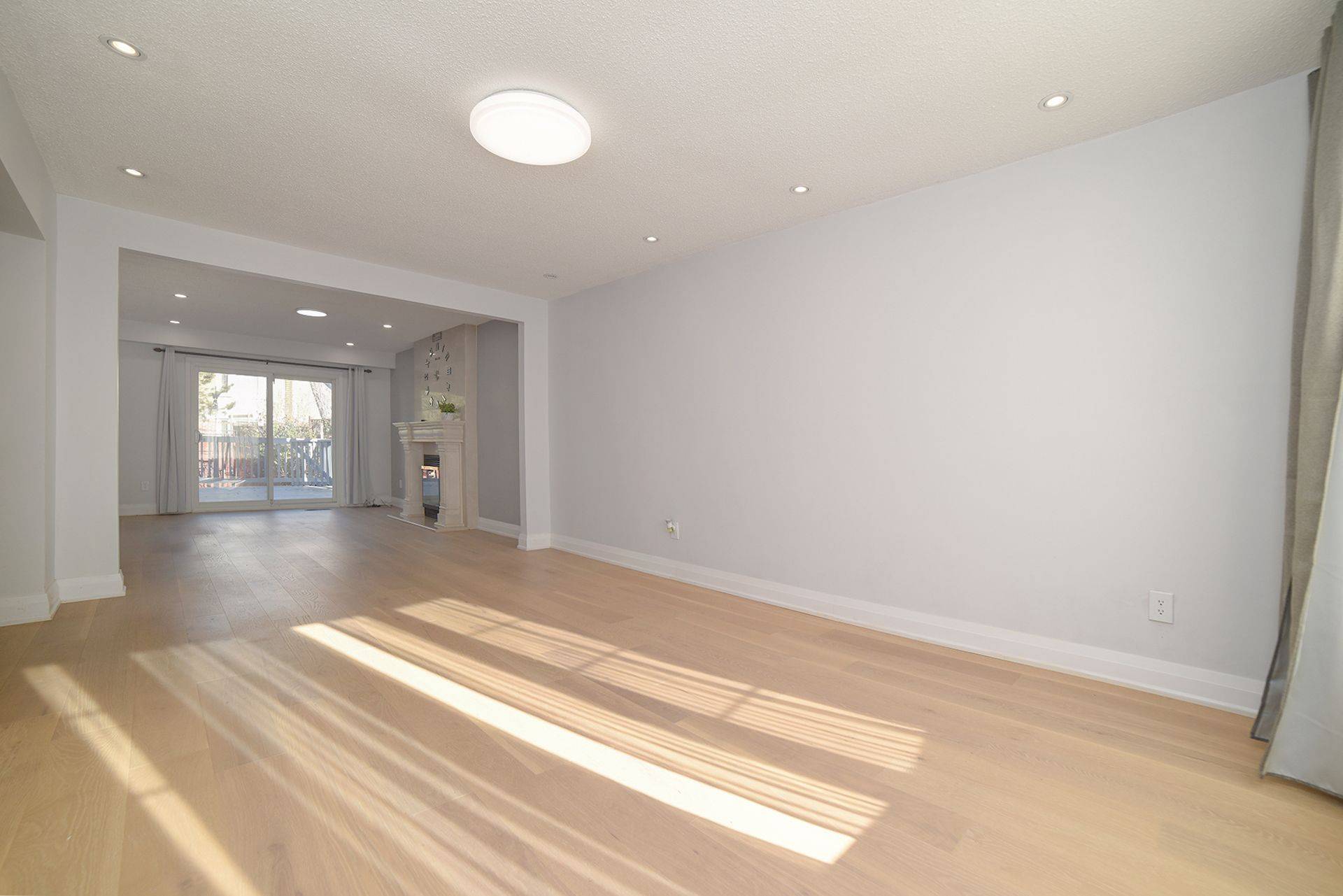 Toronto E05, ON M1W 2W6,28 Longbow SQ