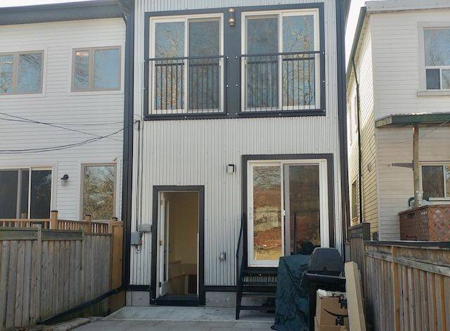 Toronto E02, ON M4L 3B4,179 Coxwell AVE #1