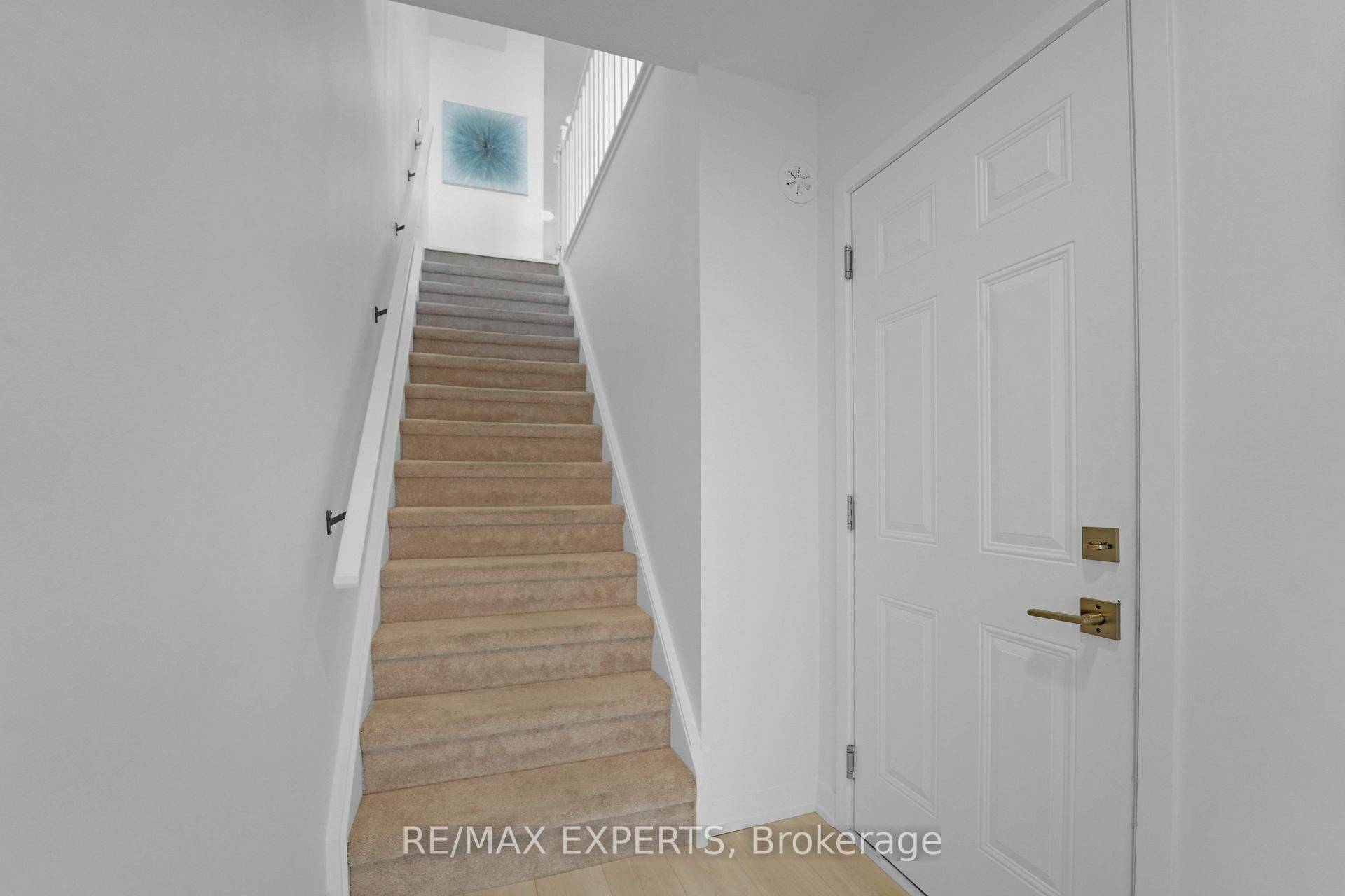 Burlington, ON L7T 0C4,1095 Cooke BLVD #37