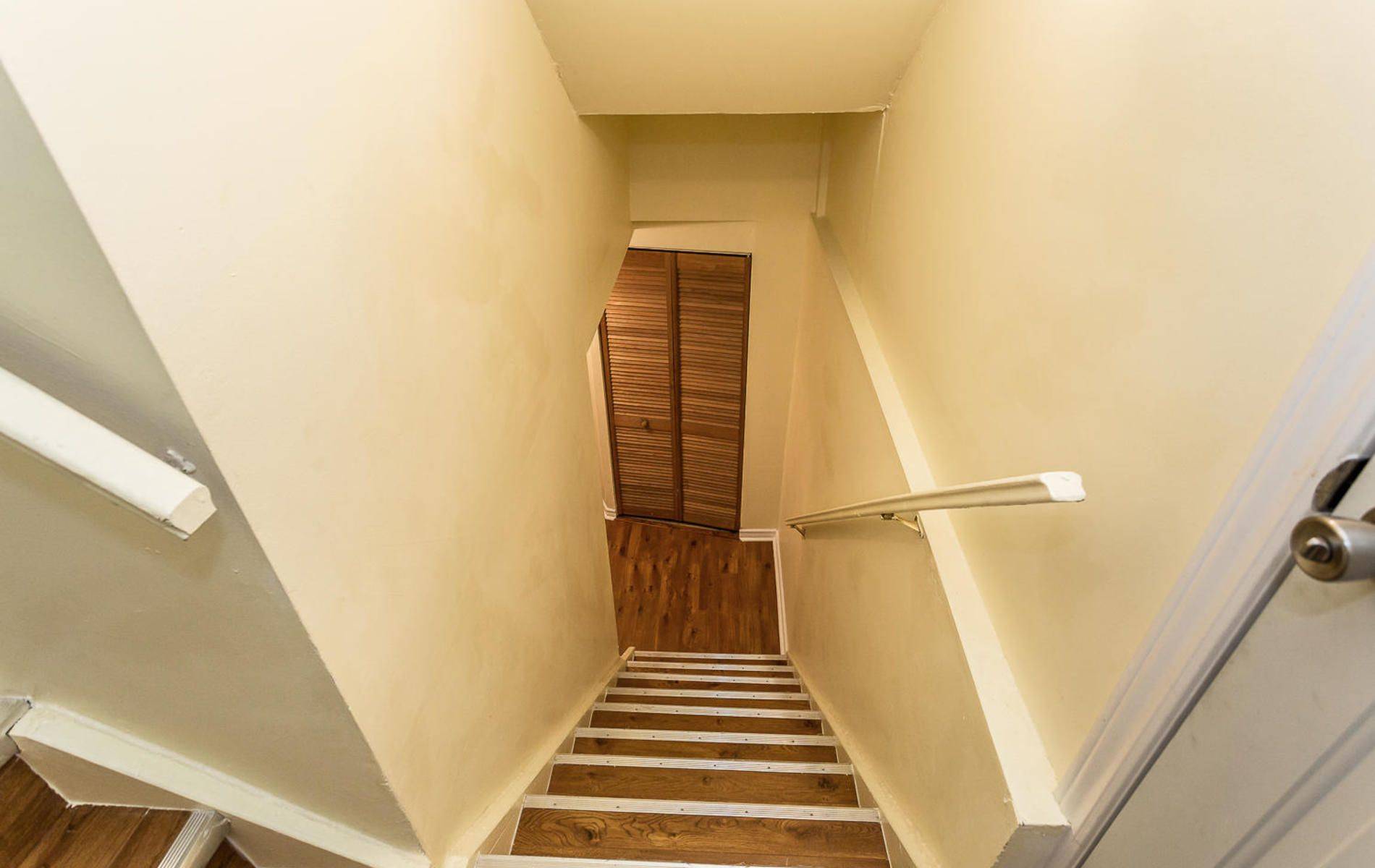 Mississauga, ON L5R 2W4,5070 Rising Star CT #Basement