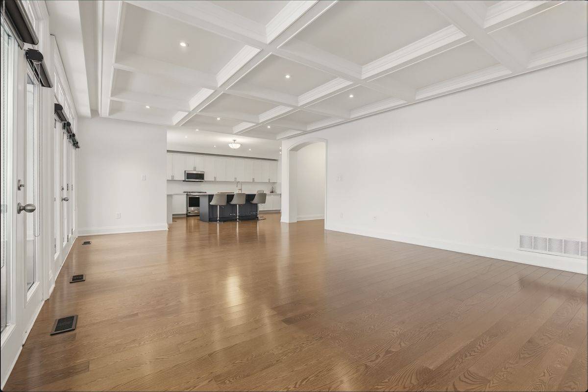 Brampton, ON L6Y 0S4,118 Coastline DR