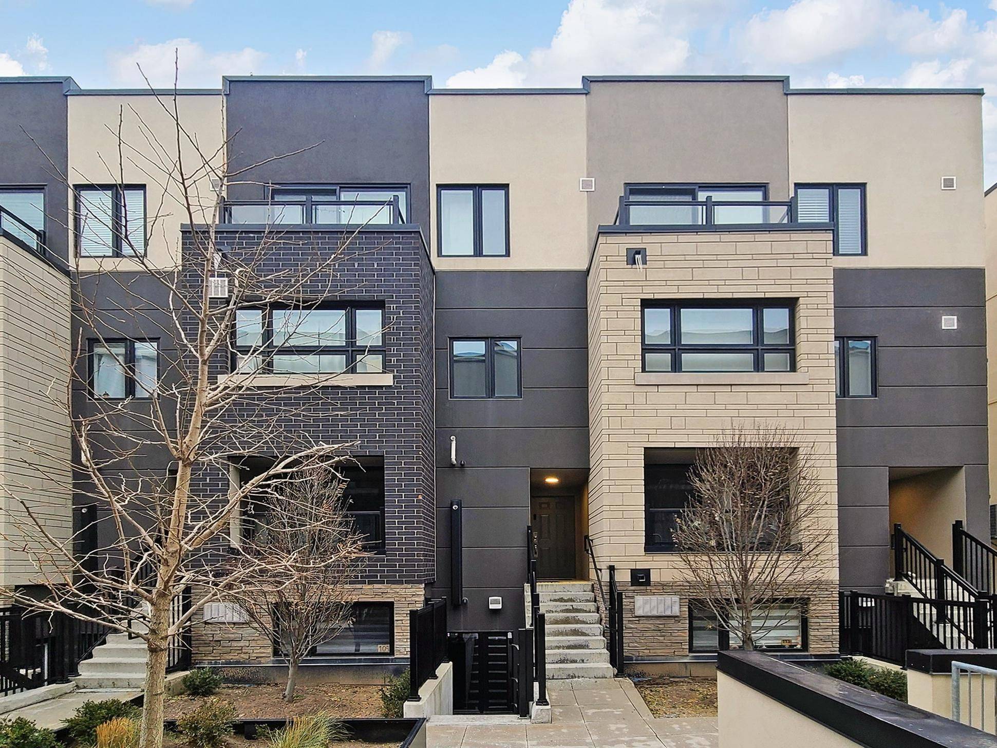 Burlington, ON L7T 4A8,1135 Cooke BLVD #110