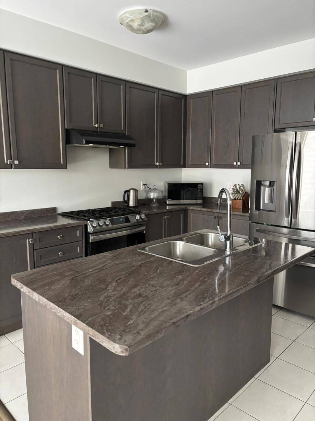 Niagara Falls, ON L2H 3S3,8755 Sourgum AVE E