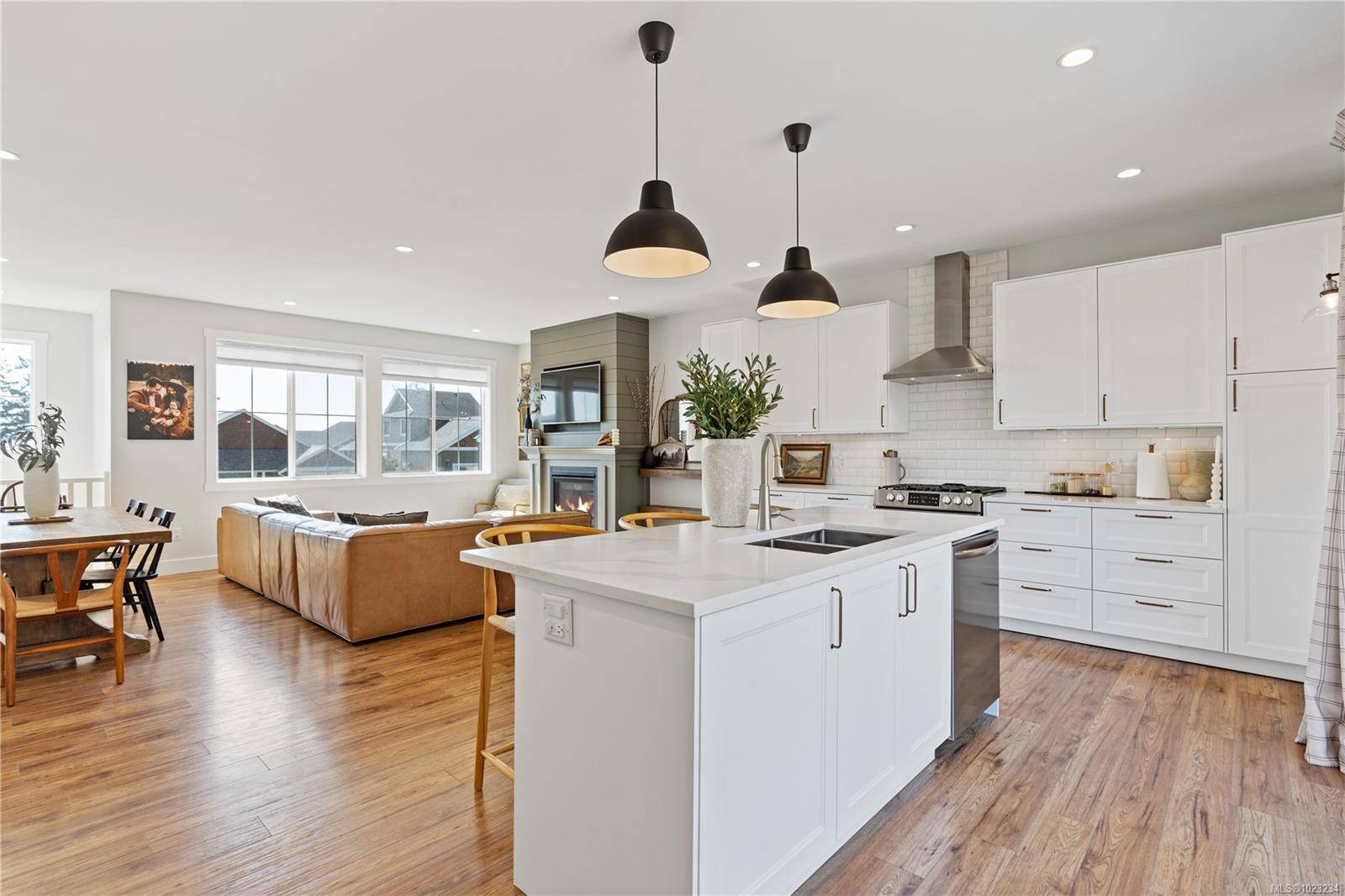 Sooke, BC V9Z 1M4,2316 Mountain Heights Dr