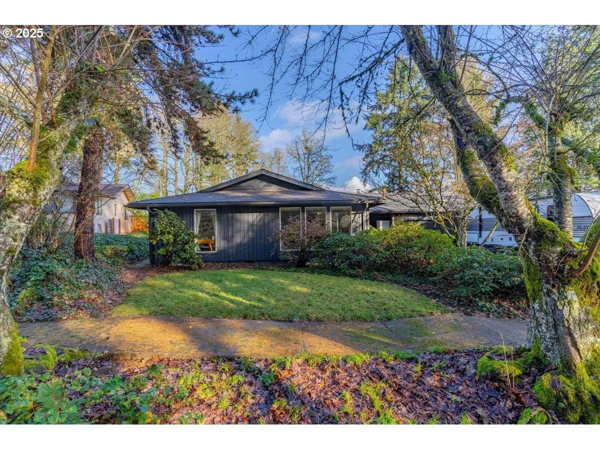 Salem, OR 97302,1855 PILGRIM ST