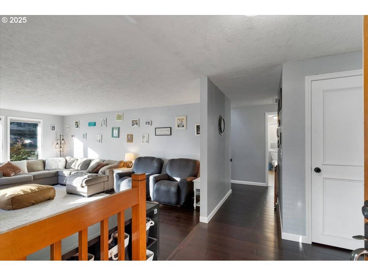 Salem, OR 97302,1855 PILGRIM ST