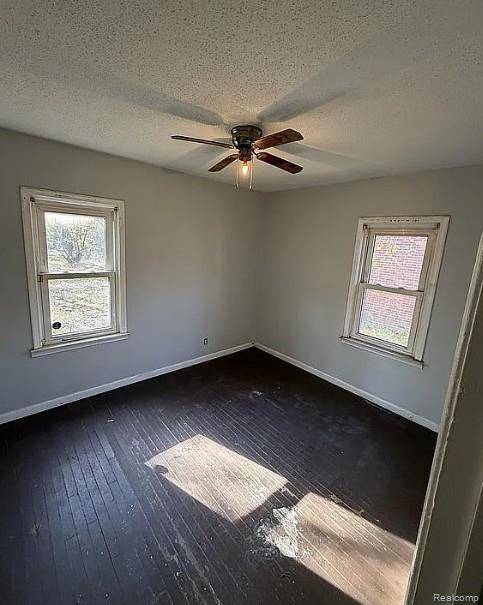 Inkster, MI 48141,29497 Oakwood ST