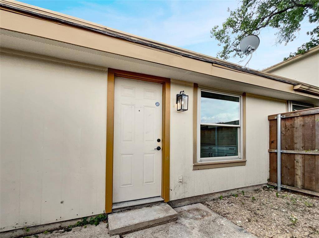 Dallas, TX 75240,14025 Brookgreen Drive