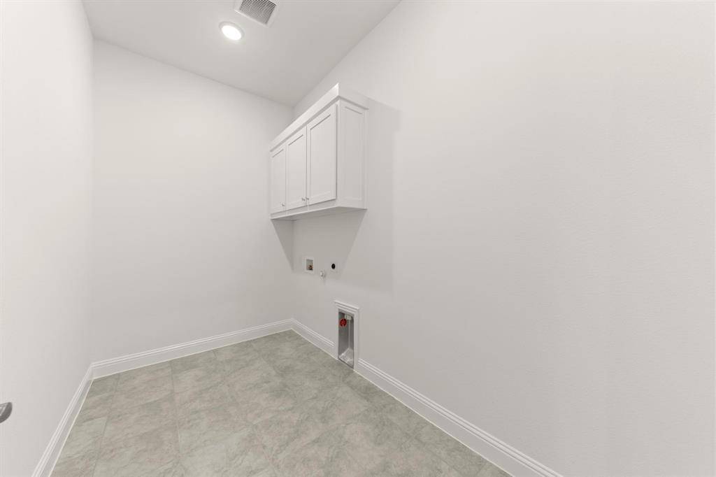 Mesquite, TX 75126,9320 Blooming Ivy Drive