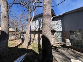 Arlington, TX 76013,1003 W Lovers Lane