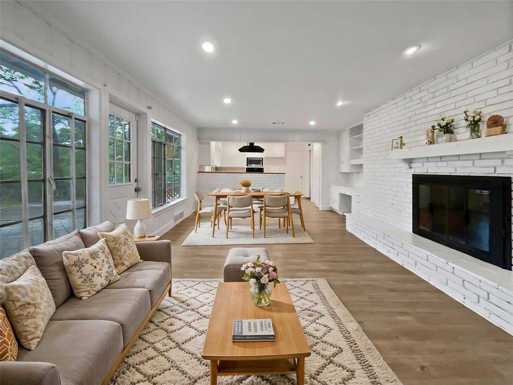 Fort Worth, TX 76112,5816 Yolanda Drive