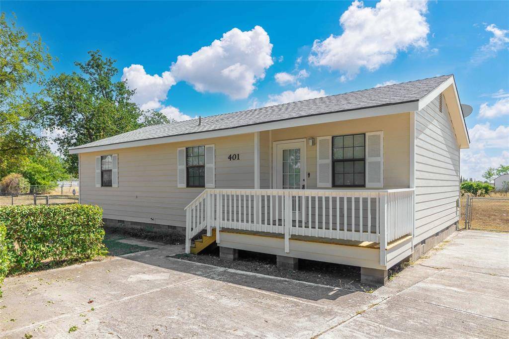 Bangs, TX 76823,401 E Goodwin Street