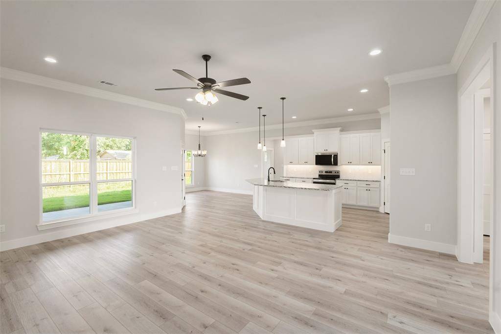 Mabank, TX 75147,717 Cobblestone Circle