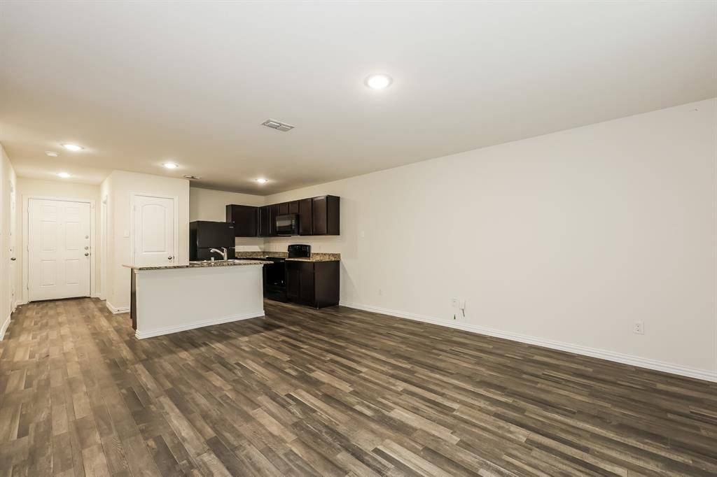 Dallas, TX 75215,3111 Mcdermott Avenue