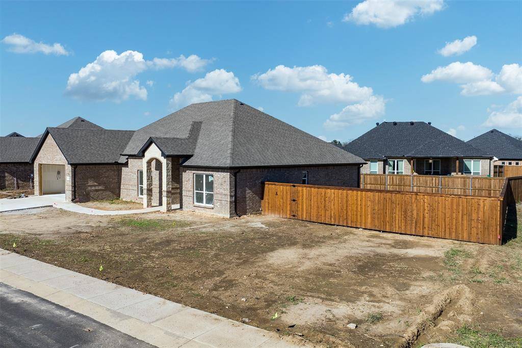 Mabank, TX 75147,502 Limestone Circle