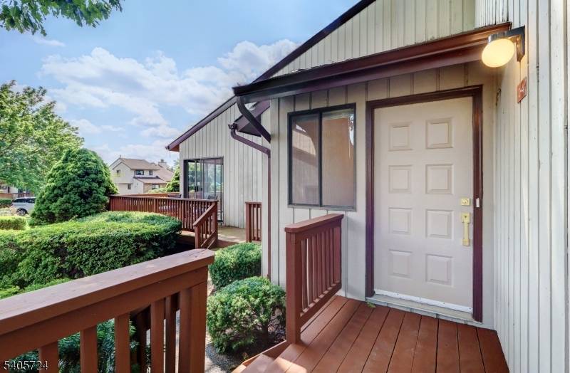 Florham Park Boro, NJ 07932,250 Ridgedale Ave #4