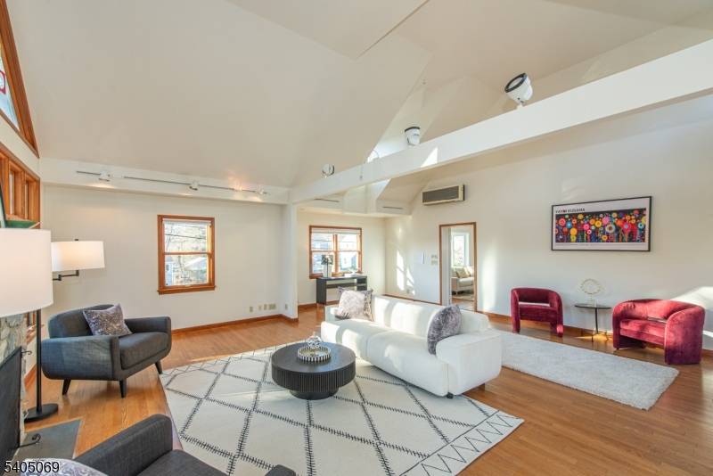 West Orange Twp., NJ 07052,24 Lenox Ter