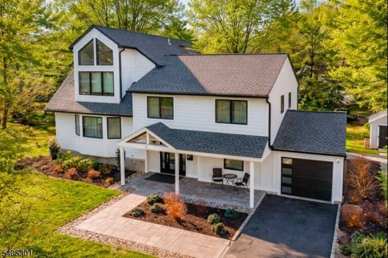 New Providence Boro, NJ 07974,17 Badgley Dr