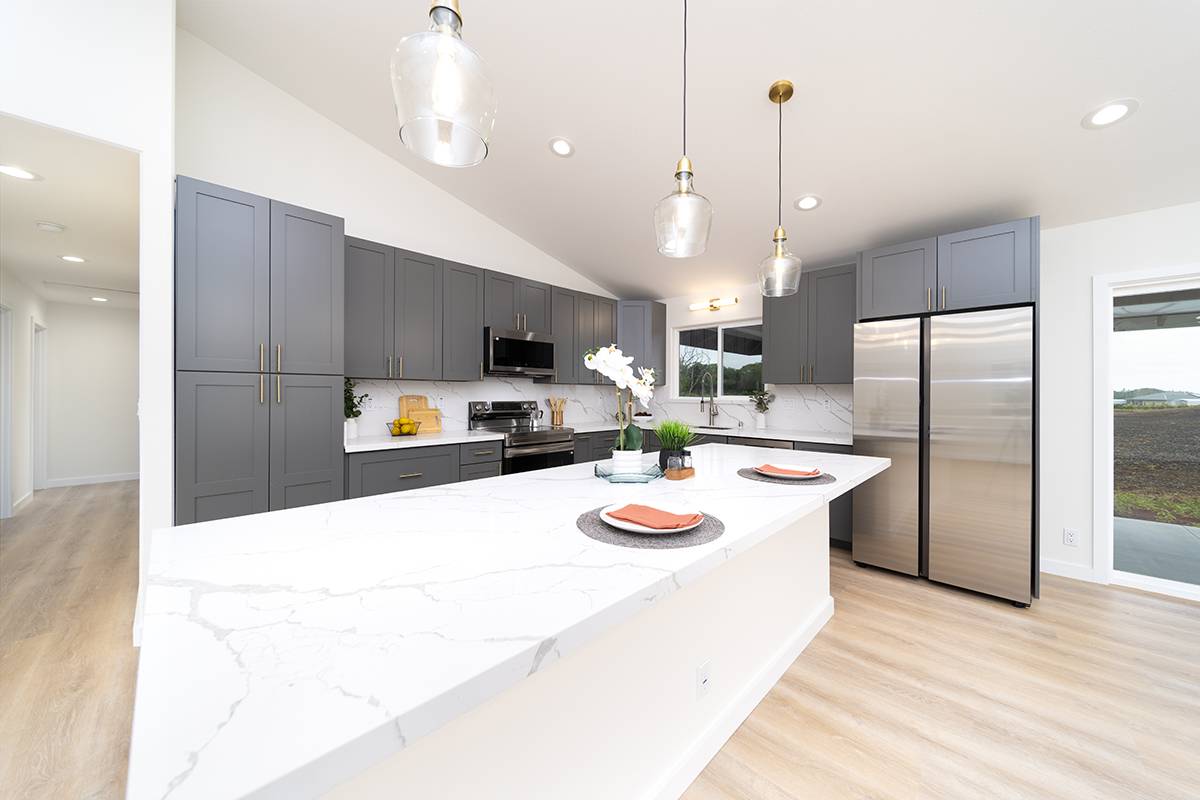 Hilo, HI 96720,2668 KUKU STREET