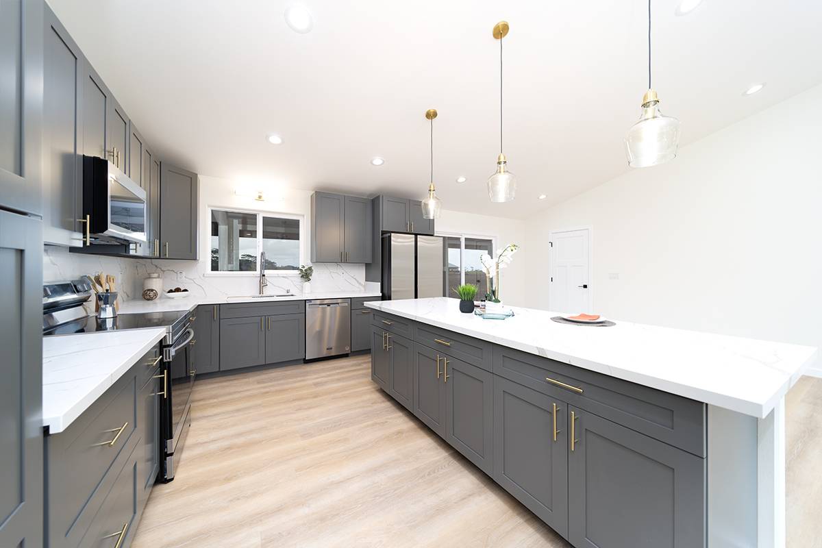 Hilo, HI 96720,2668 KUKU STREET