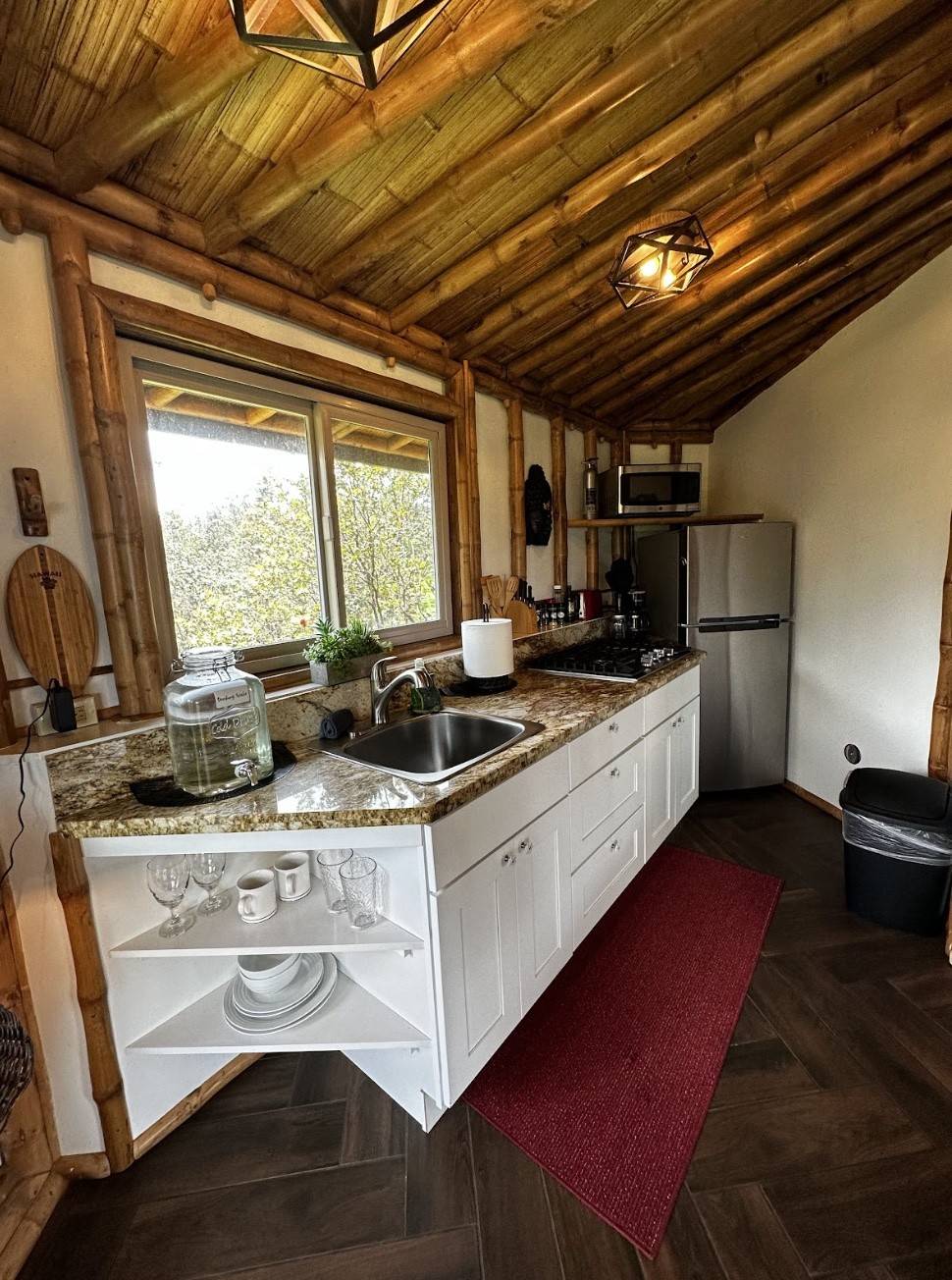 Volcano, HI 96785,11-3884 NAHELENANI ST