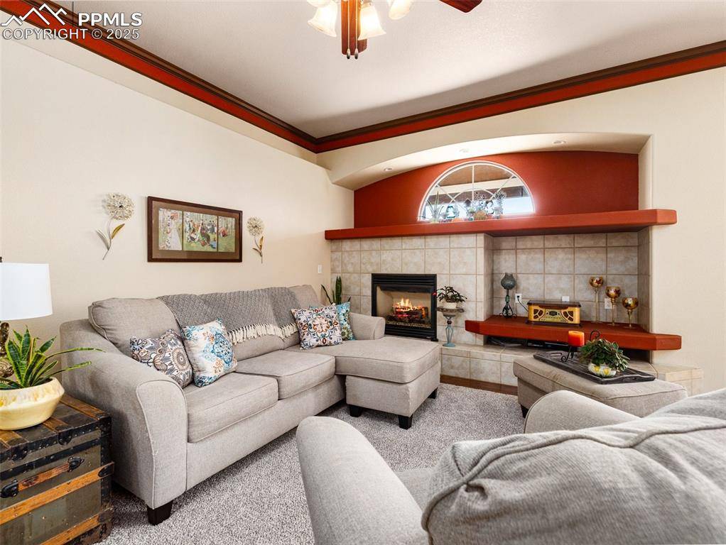 Pueblo, CO 81007,982 W Caliente DR