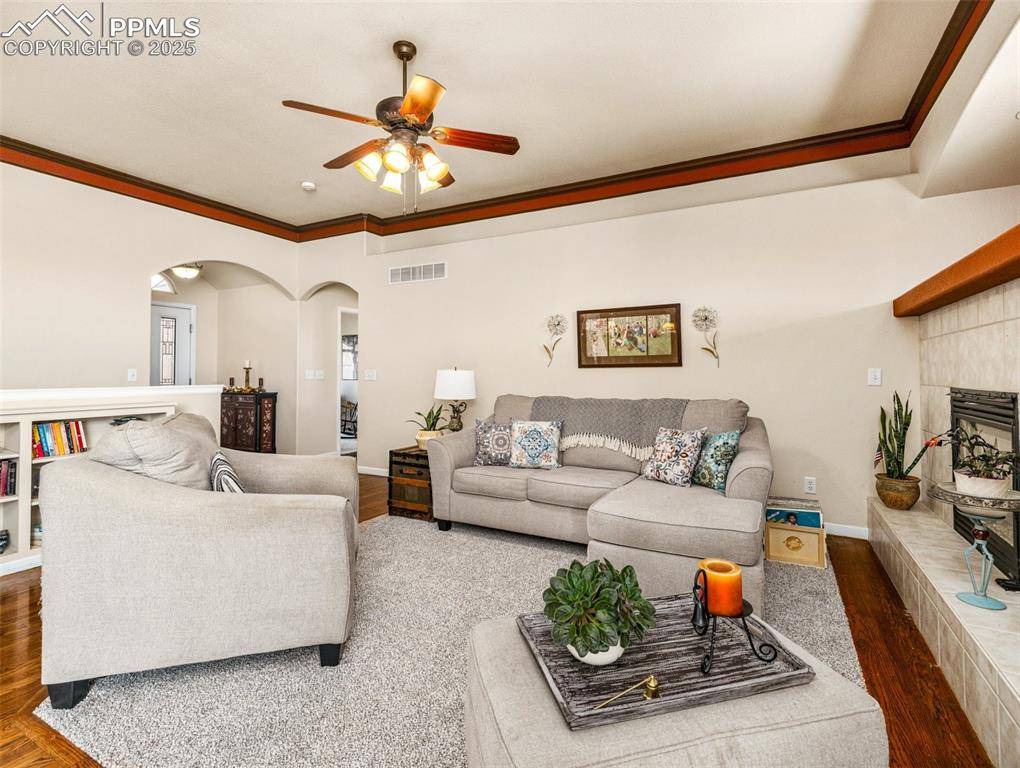 Pueblo, CO 81007,982 W Caliente DR