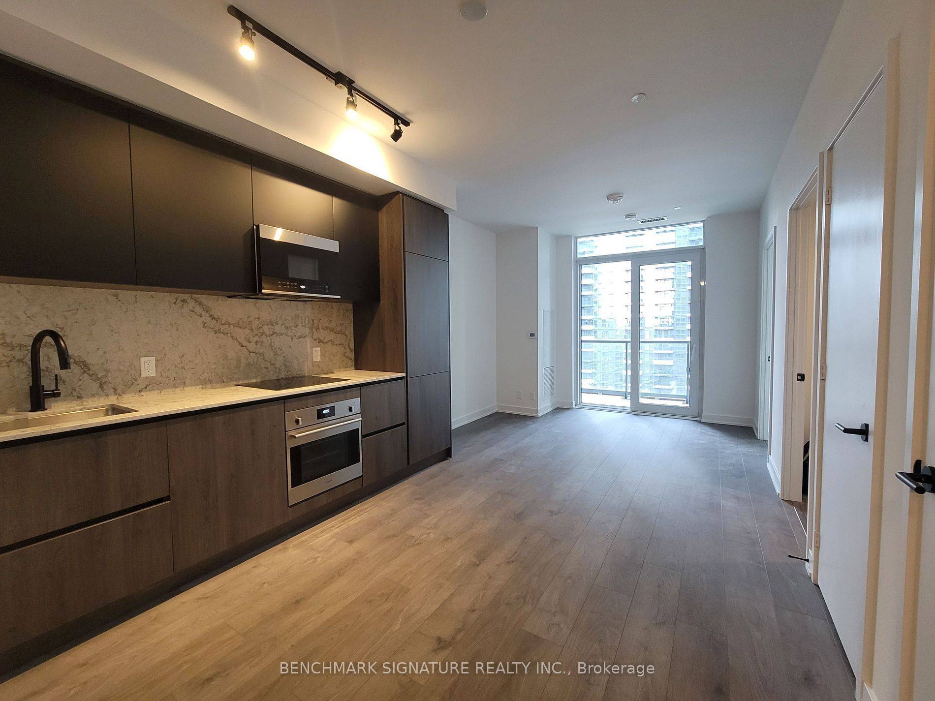 Toronto C01, ON M5V 0W2,108 Peter ST #1803