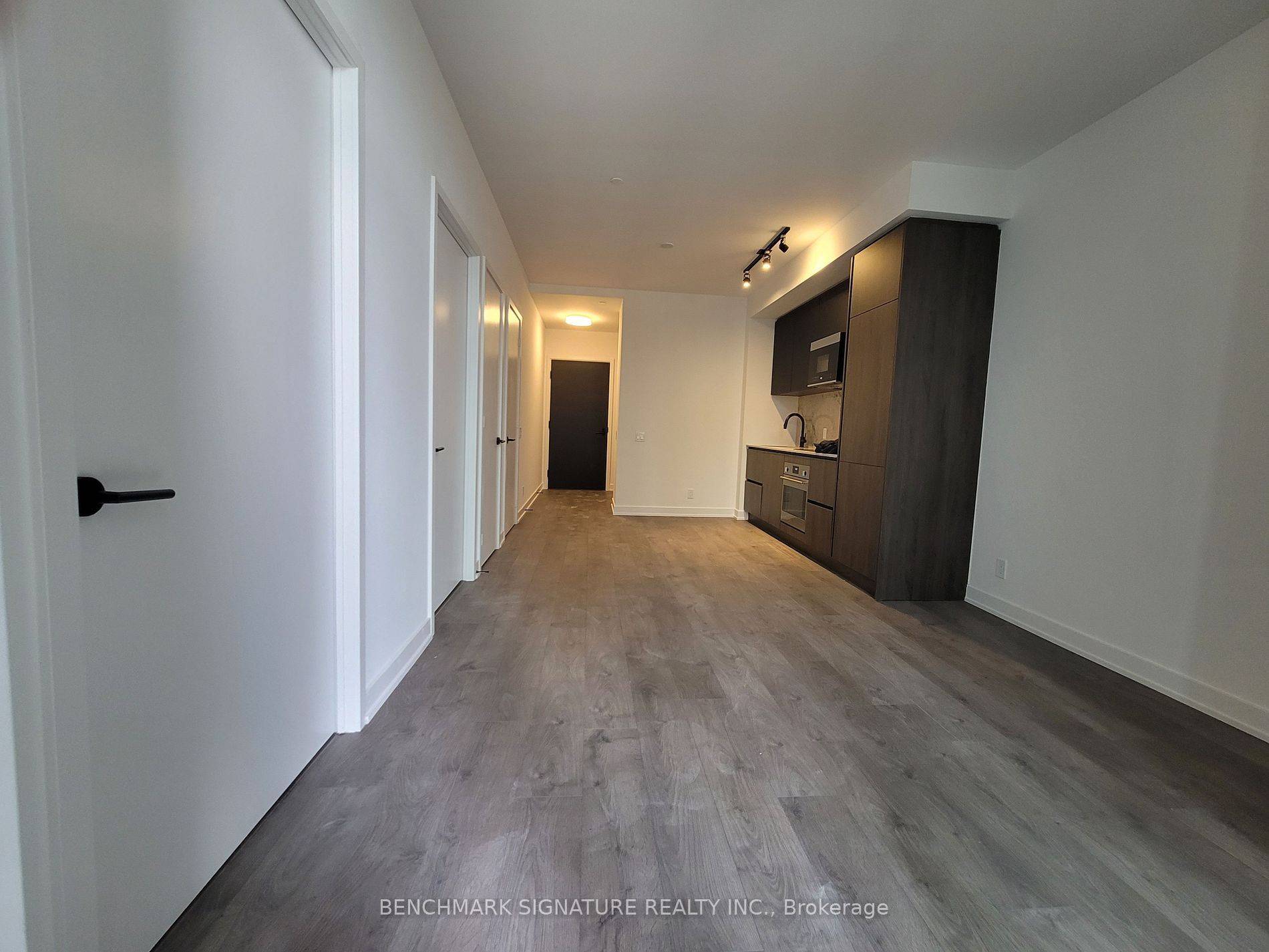 Toronto C01, ON M5V 0W2,108 Peter ST #1803