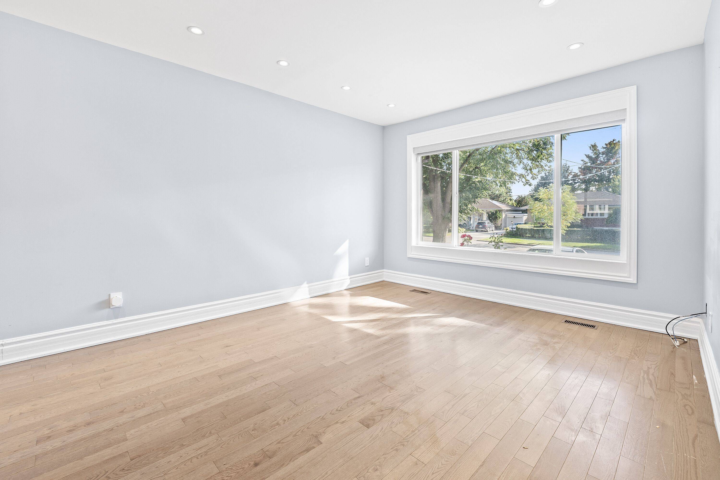 Toronto C13, ON M3A 2B1,108 Lynedock CRES