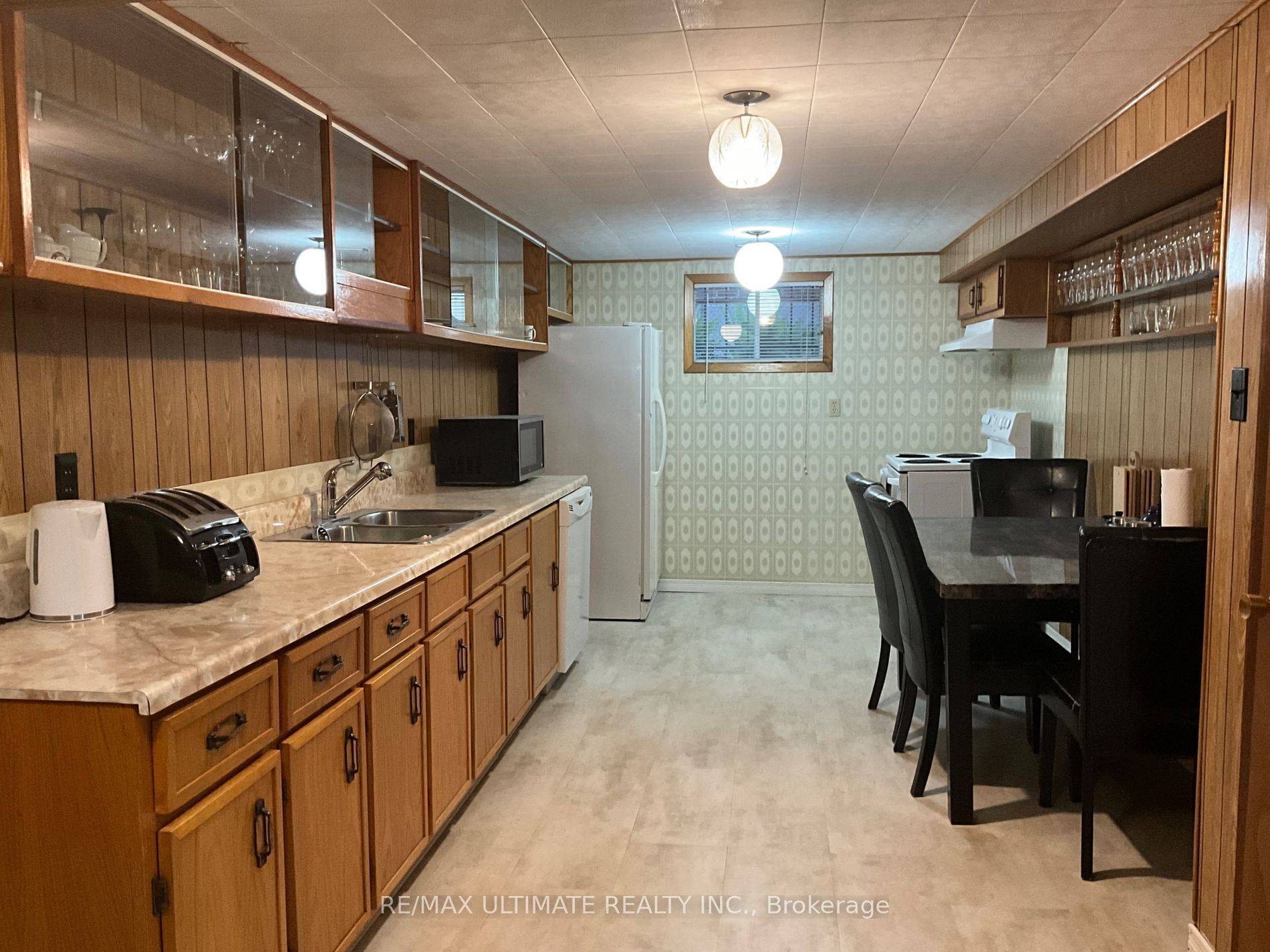 Toronto E10, ON M1E 3A3,60 Westcroft DR