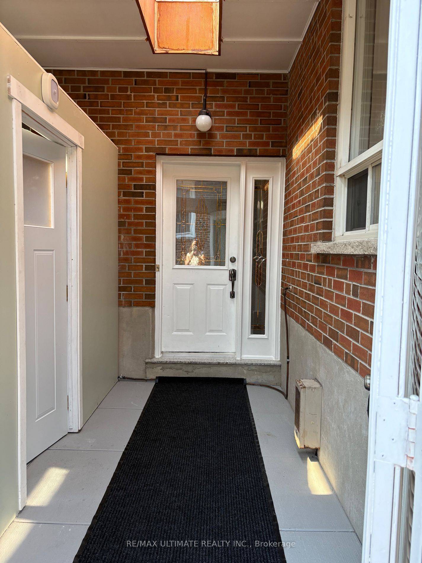 Toronto E10, ON M1E 3A3,60 Westcroft DR