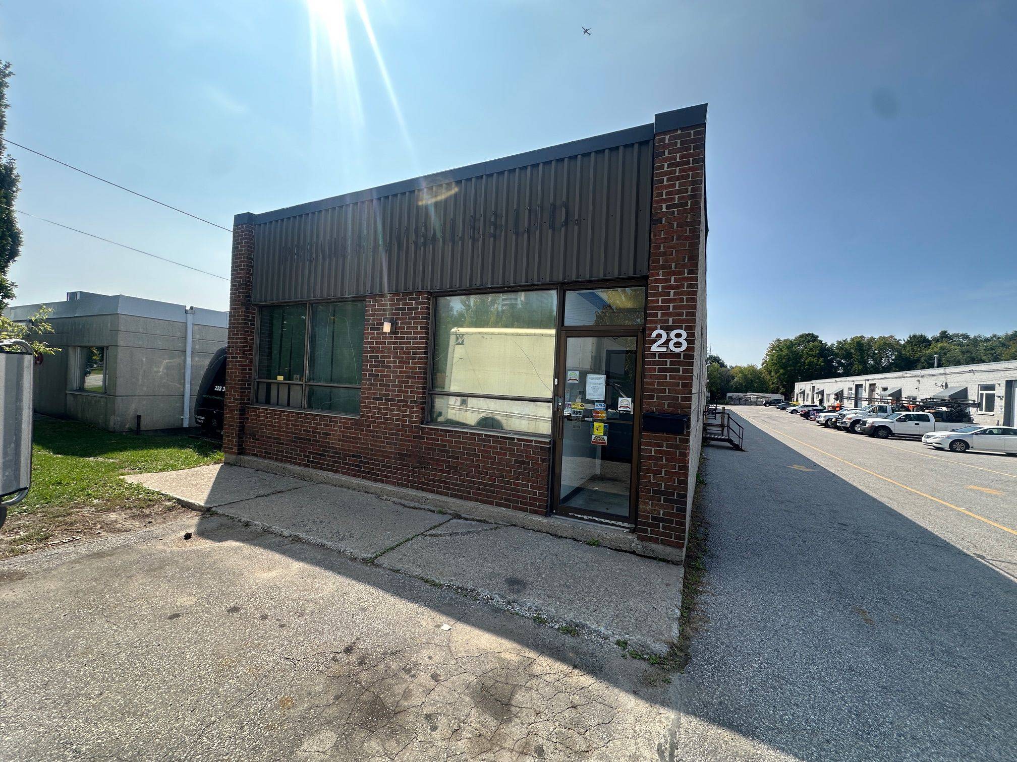 Toronto E04, ON M1R 3E4,28 Howden RD