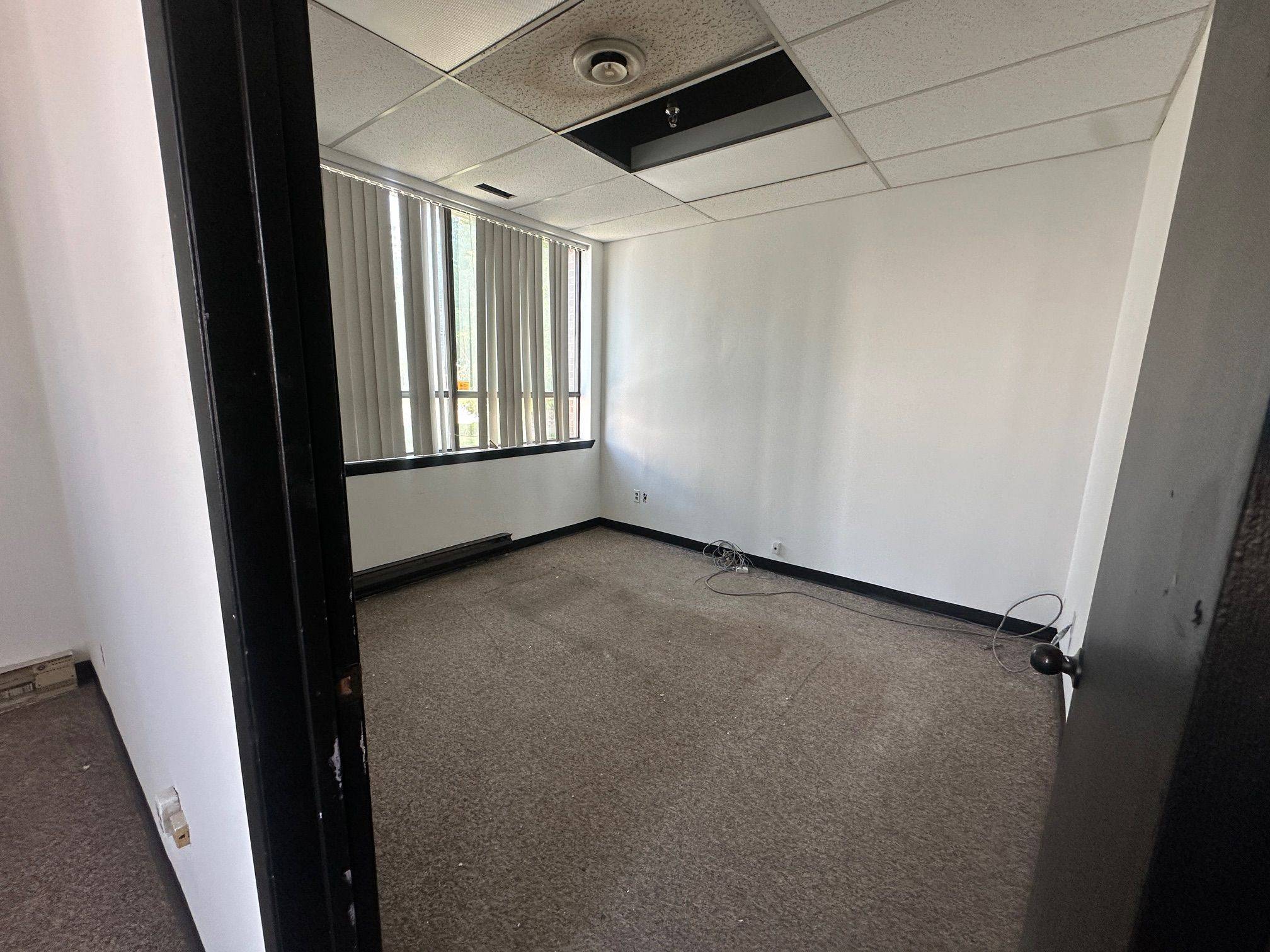 Toronto E04, ON M1R 3E4,28 Howden RD