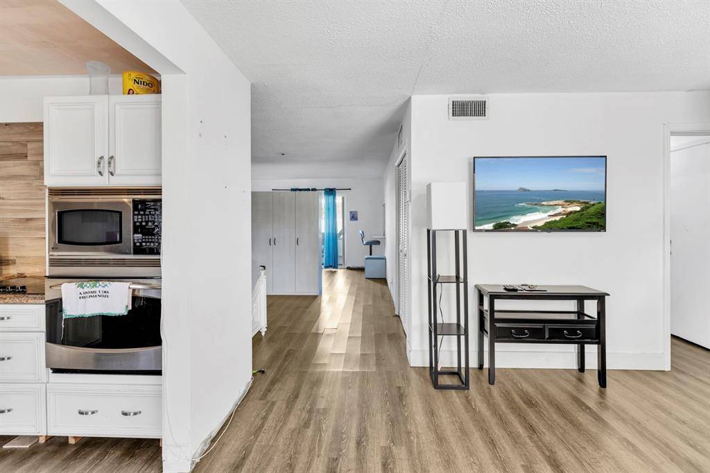 Plantation, FL 33313,4770 NW 10th Ct #106