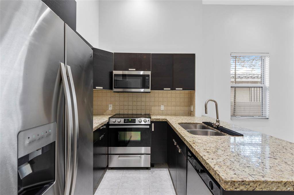 Fort Lauderdale, FL 33315,316 SW 16th St #B