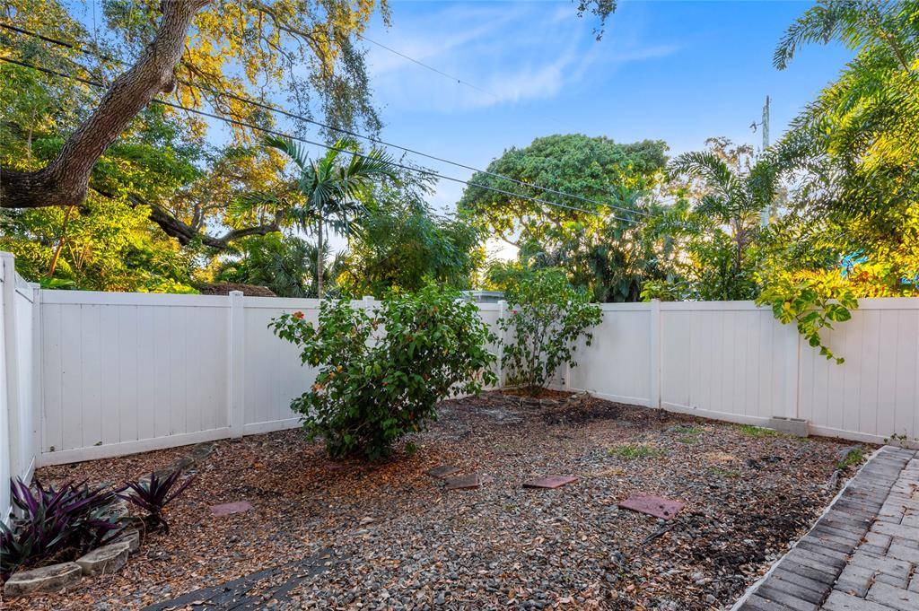 Fort Lauderdale, FL 33315,316 SW 16th St #B