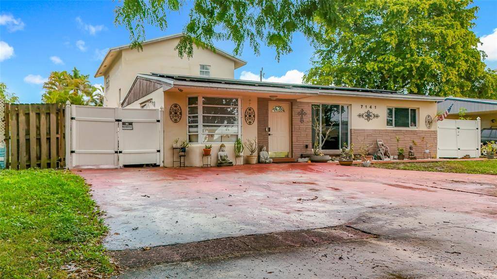 Hollywood, FL 33024,7141 Custer St