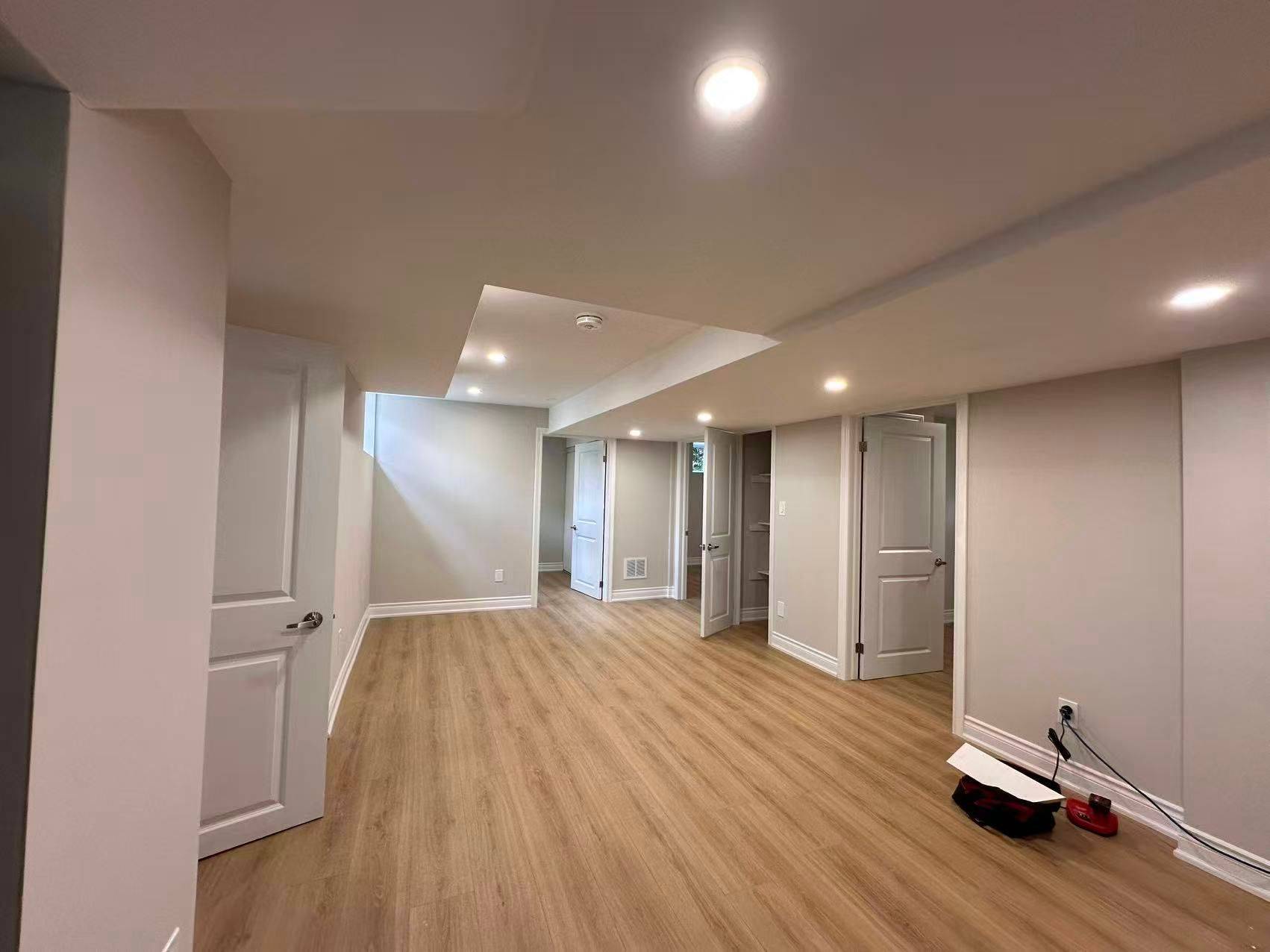 Richmond Hill, ON L4C 4L5,82 Oxford ST #Basement