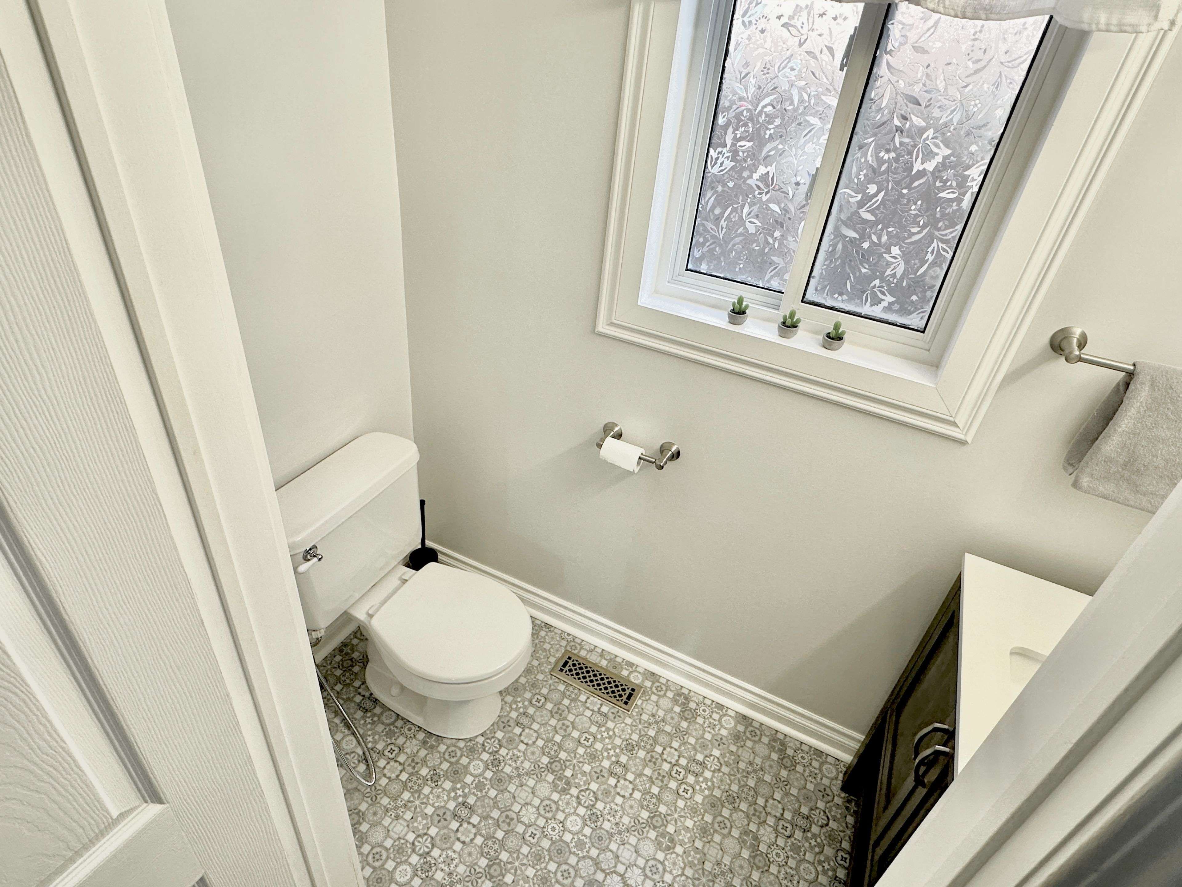 Bradford West Gwillimbury, ON L3Z 3B2,12 Roughley ST