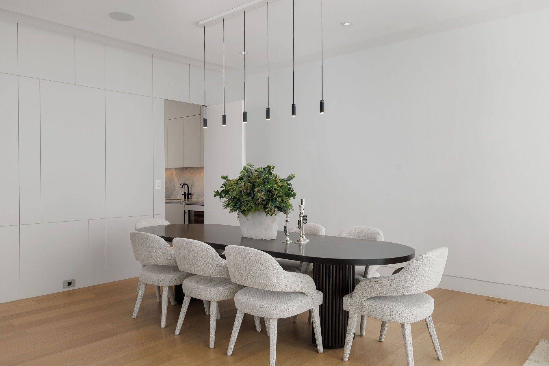 Toronto W08, ON M8X 1V1,50 Bannon AVE