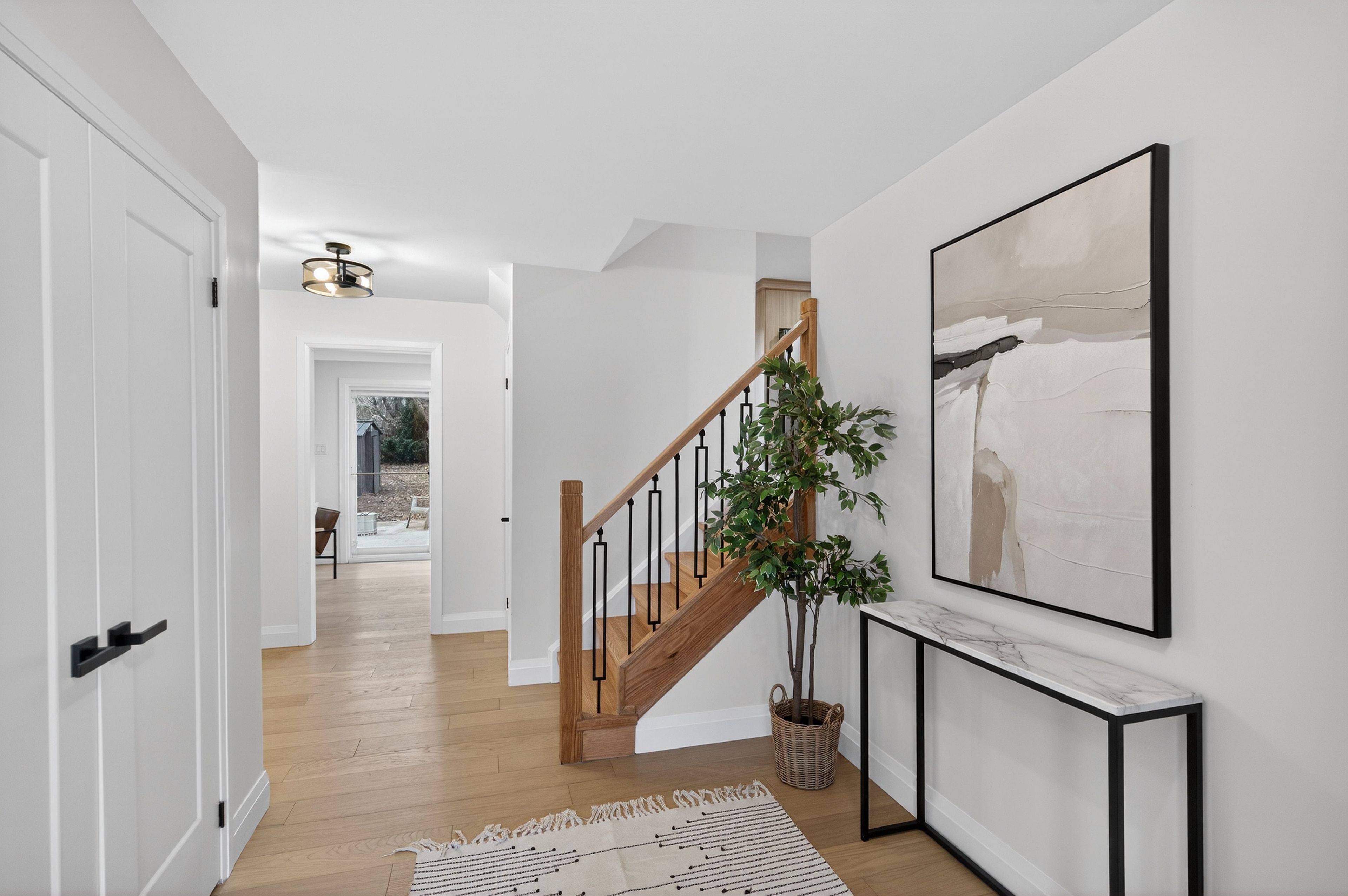 Burlington, ON L7L 3X9,5375 Riverside DR