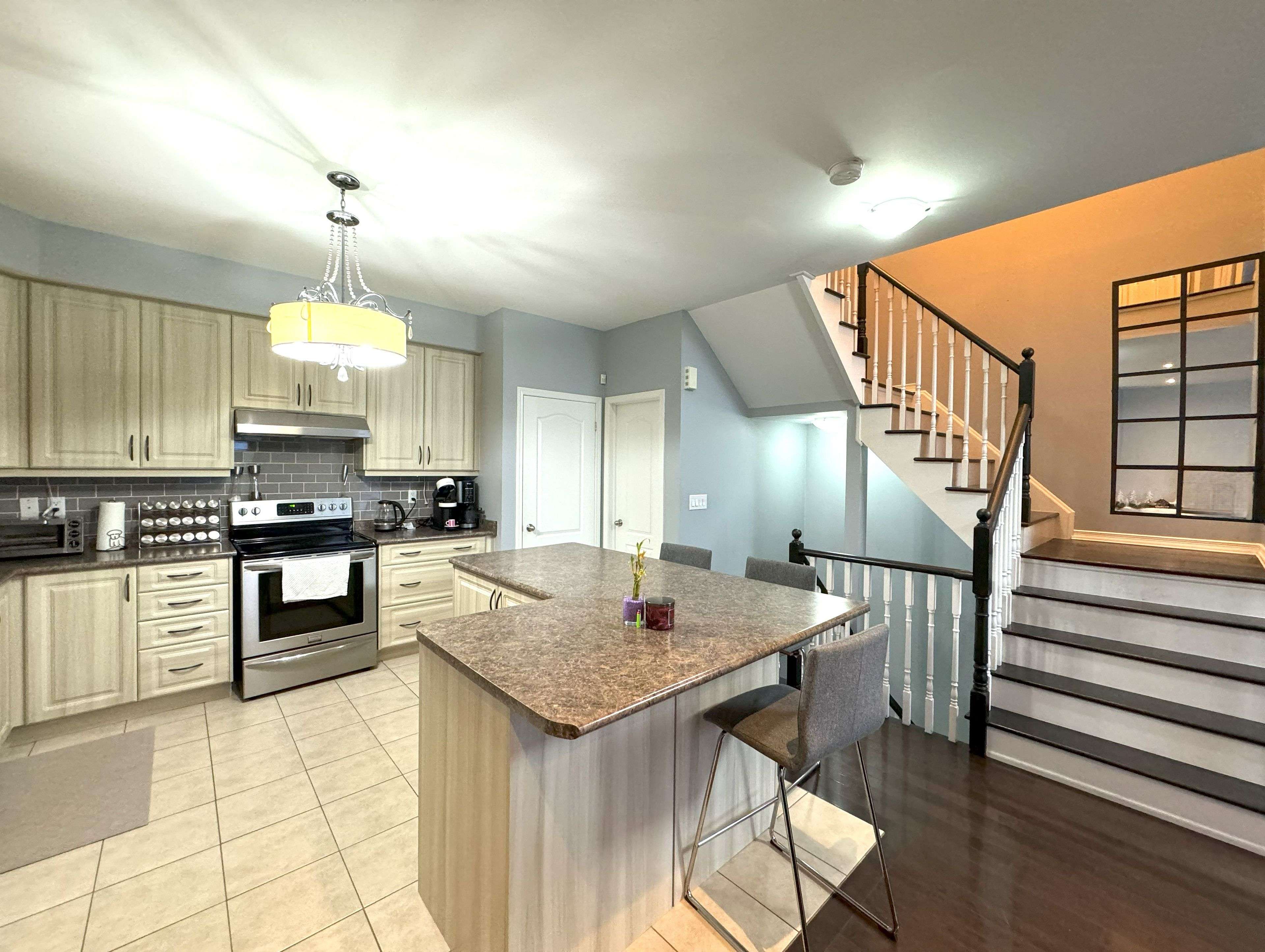 Caledon, ON L7C 3P5,26 Larson Peak RD