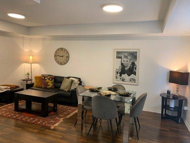 Oakville, ON L6H 0K1,2508 Post RD #28