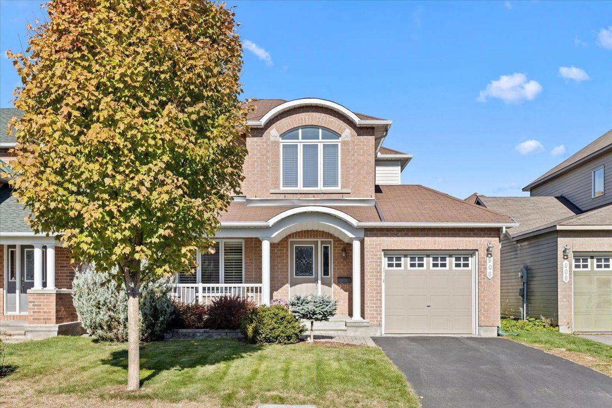 Orleans - Cumberland And Area, ON K4A 0S4,906 Pellerin PL