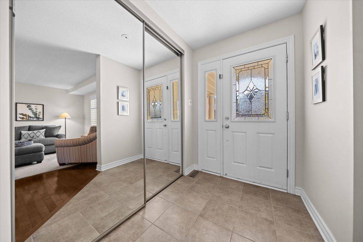 Orleans - Cumberland And Area, ON K4A 0S4,906 Pellerin PL