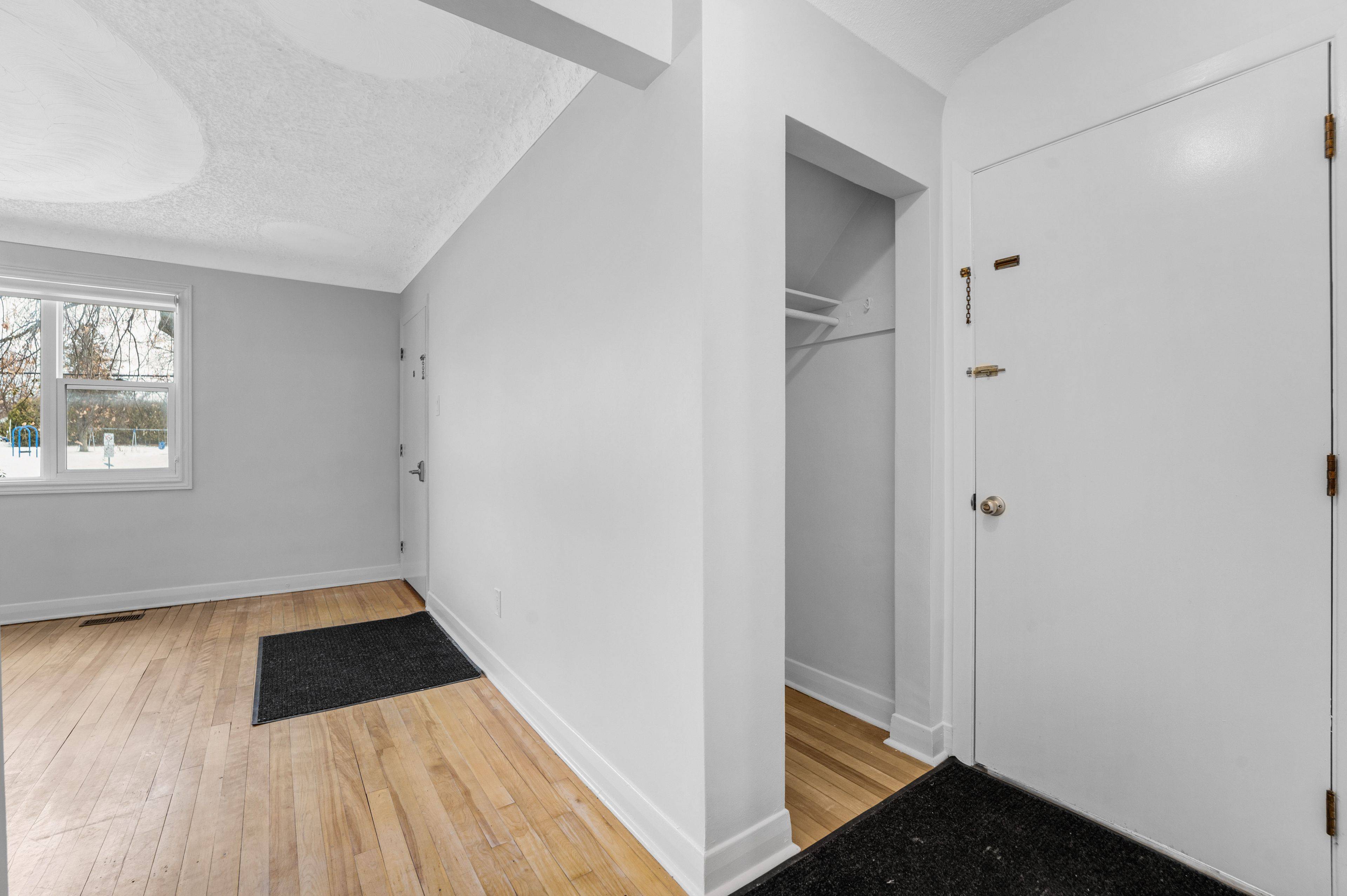 Hunt Club - South Keys And Area, ON K1V 7V9,1666 Edge Hill PL #Lower Unit