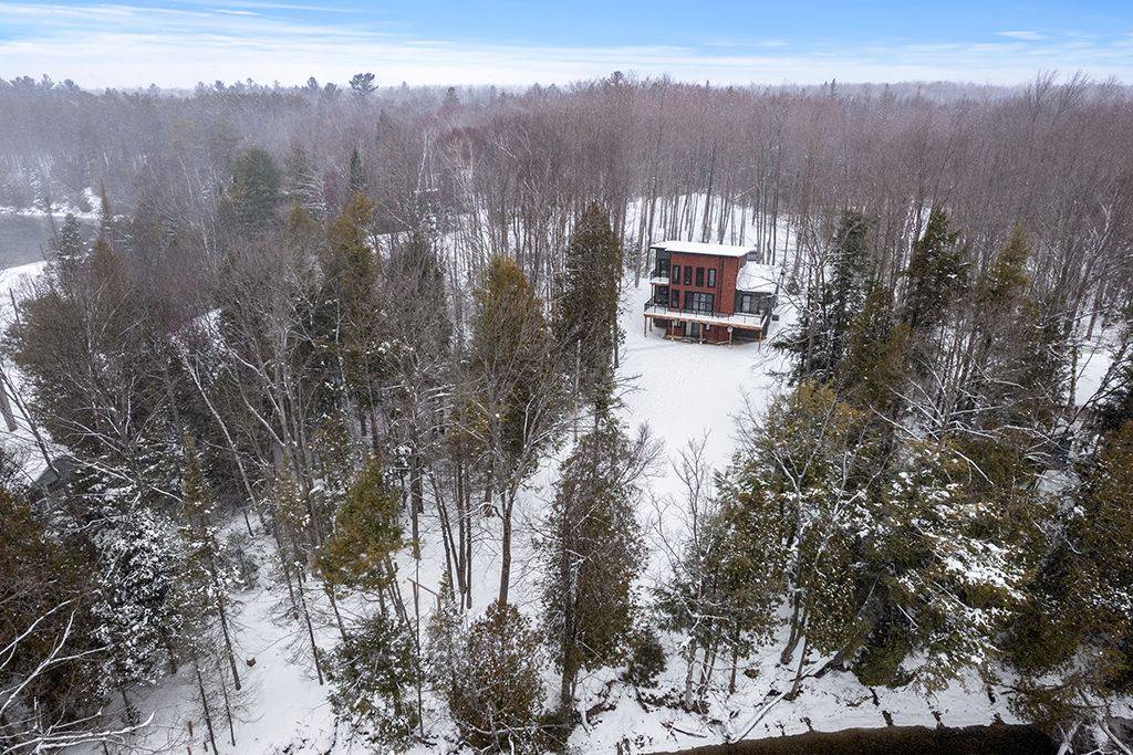 South Bruce Peninsula, ON N0H 2T0,78 Indian TRL