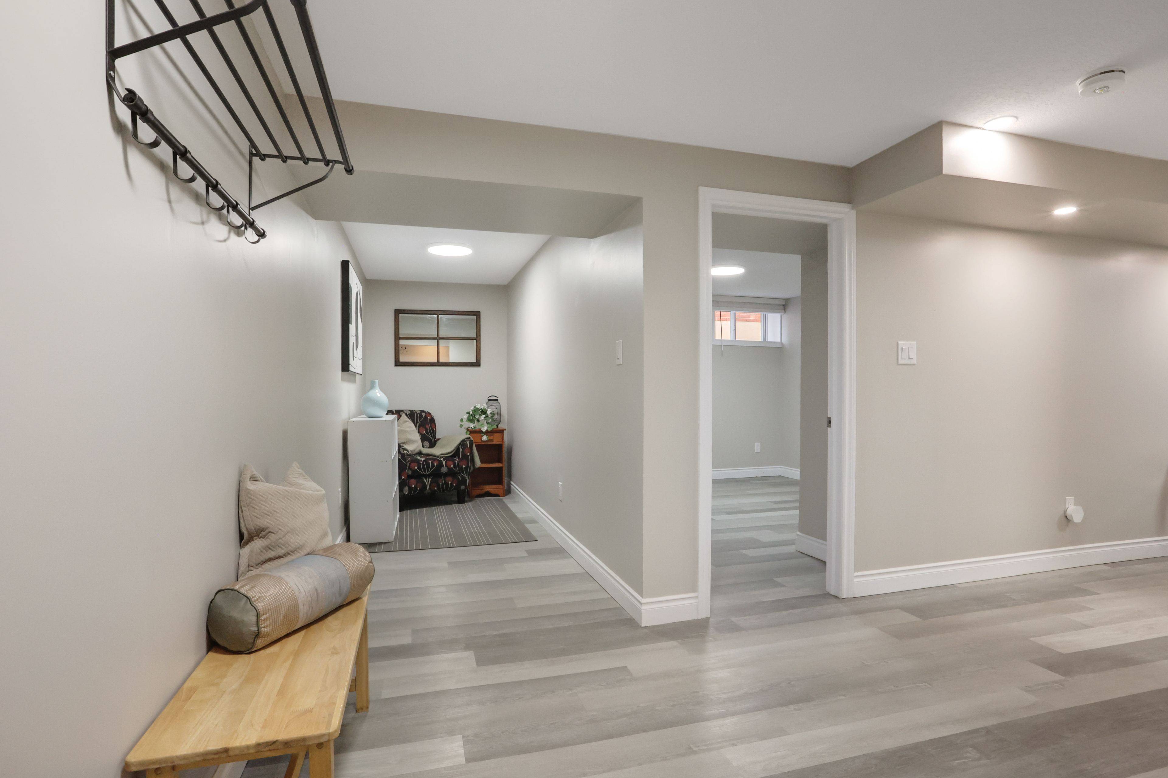 Kitchener, ON N2M 1E4,1506 Queen's BLVD #Lower