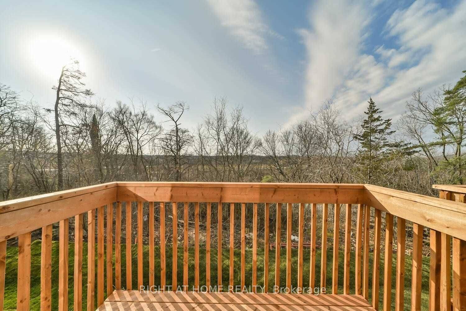 Cambridge, ON N3H 0E4,755 Linden DR #38